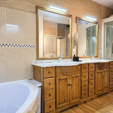 Maison Au Pied De La Cite Medievale בית נופש קרקסון