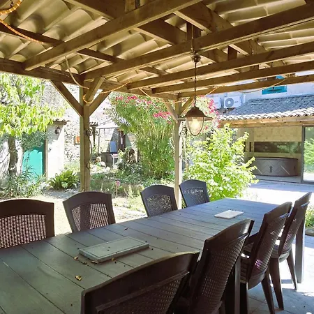 Сasa de vacaciones Maison Au Pied De La Cité Médiévale